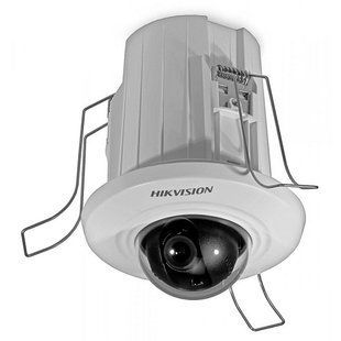IP-відеокамера Hikvision DS-2CD2E20F(2.8mm) для системи відеонагляду 102288 фото