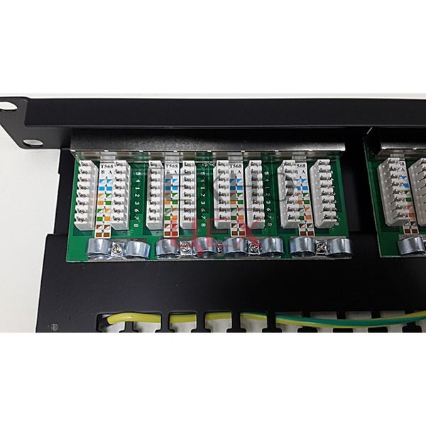 Патч-панель CMS 19" 24xRJ-45 FTP, кат. 5e з огранізатором кабелю 201739 фото